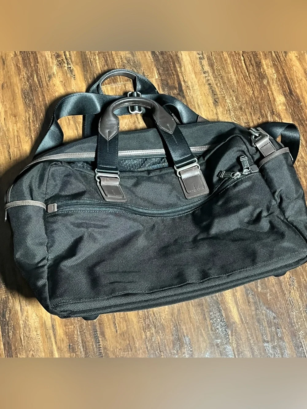Tumi Alpha Bravo Everett Duffel Black Brown EXCELLENT 22340HKH